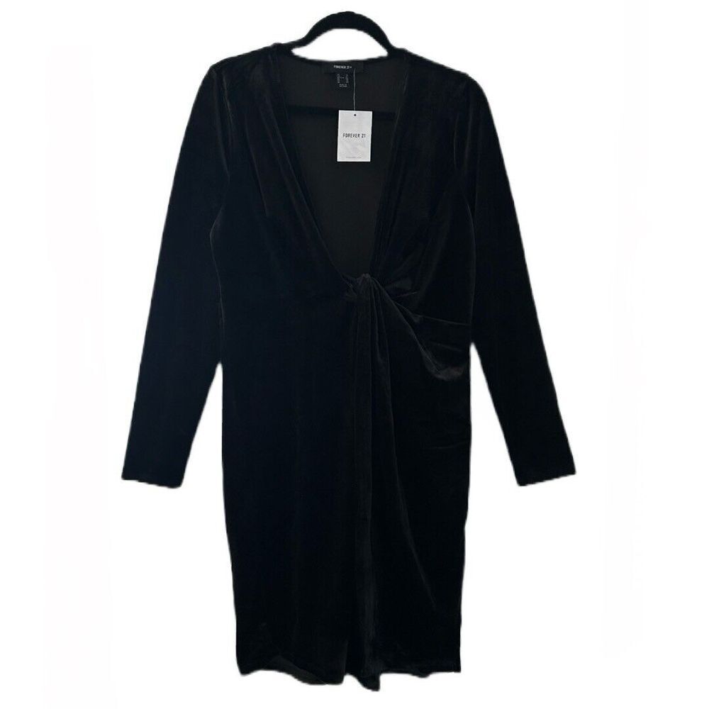 Forever 21 Women's Black Velvet Long Sleeves Dress Mid Length Size 1X NWT